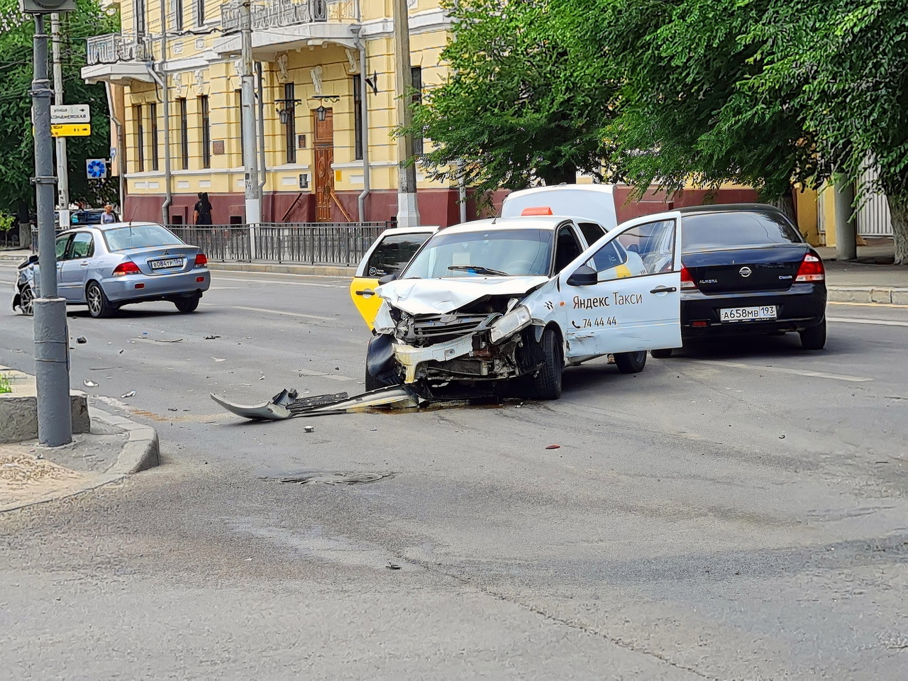 Вторая авария случилась на Первой Продольной Вторая авария случилась на Первой Продольной
