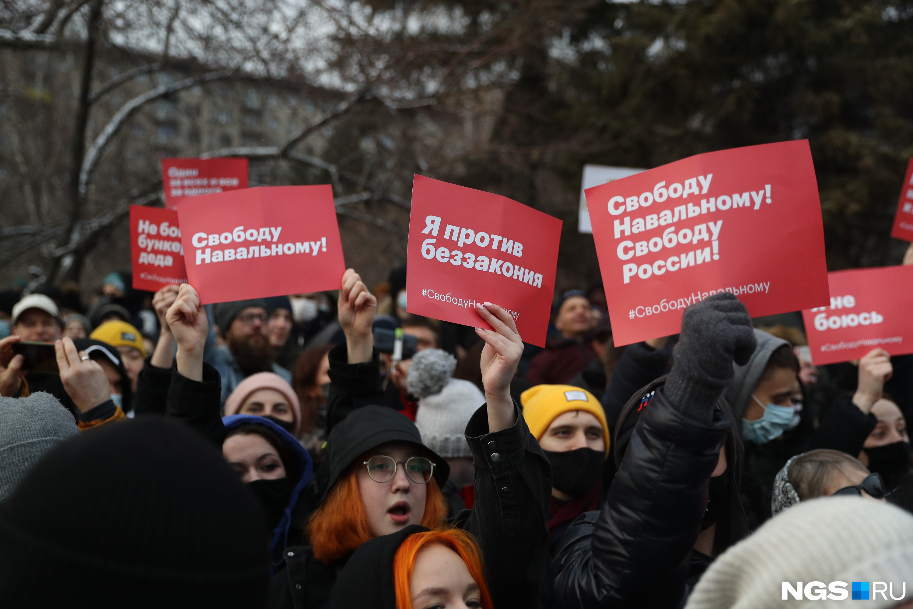 Акция в москве в поддержку. Поддержка хабаровска в других городах. Аполитичность фото. Поддержка хабаровска в других городах. Марш сестер.