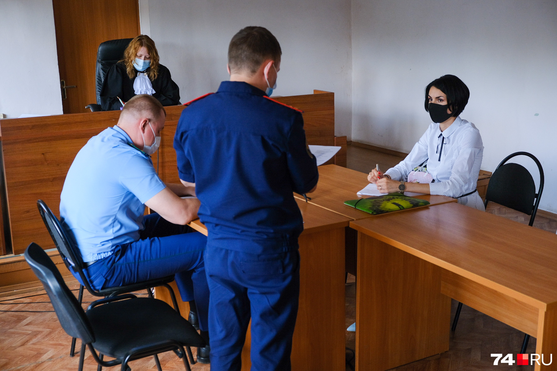 Следователь СК попросил о домашнем аресте для обвиняемого, прокурор не возражал Следователь СК попросил о домашнем аресте для обвиняемого, прокурор не возражал