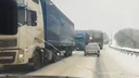 На трассе <nobr class="_">Пермь —</nobr> Екатеринбург образовалась <nobr class="_">10-километровая</nobr> пробка