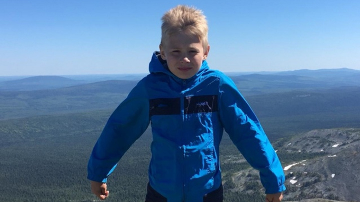 В горах под Североуральском нашли потерявшегося девятилетнего мальчика. За ним уже отправили вертолет