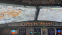 Самолету S7, летевшему из Челябинска в Москву, градом разбило лобовое стекло. Смотрим фото