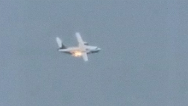 Крушение военного самолета в Подмосковье попало на видео