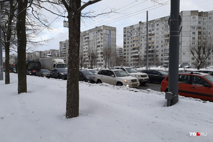 В Ярославле есть места, где пробки собираются каждый день в одно и то же время В Ярославле есть места, где пробки собираются каждый день в одно и то же время