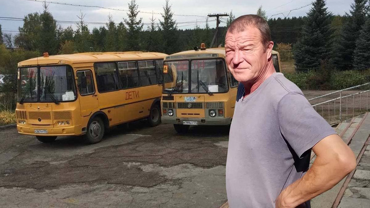 «О зарплате стыдно говорить. Но дело не только в ней»: водитель школьного автобуса — о том, почему никто не хочет возить учеников