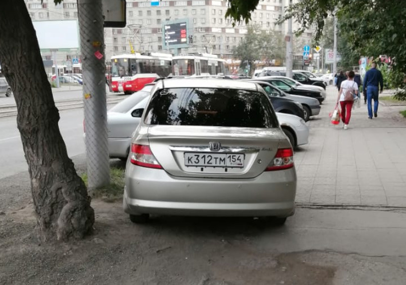 Двойное нарушение ПДД Двойное нарушение ПДД