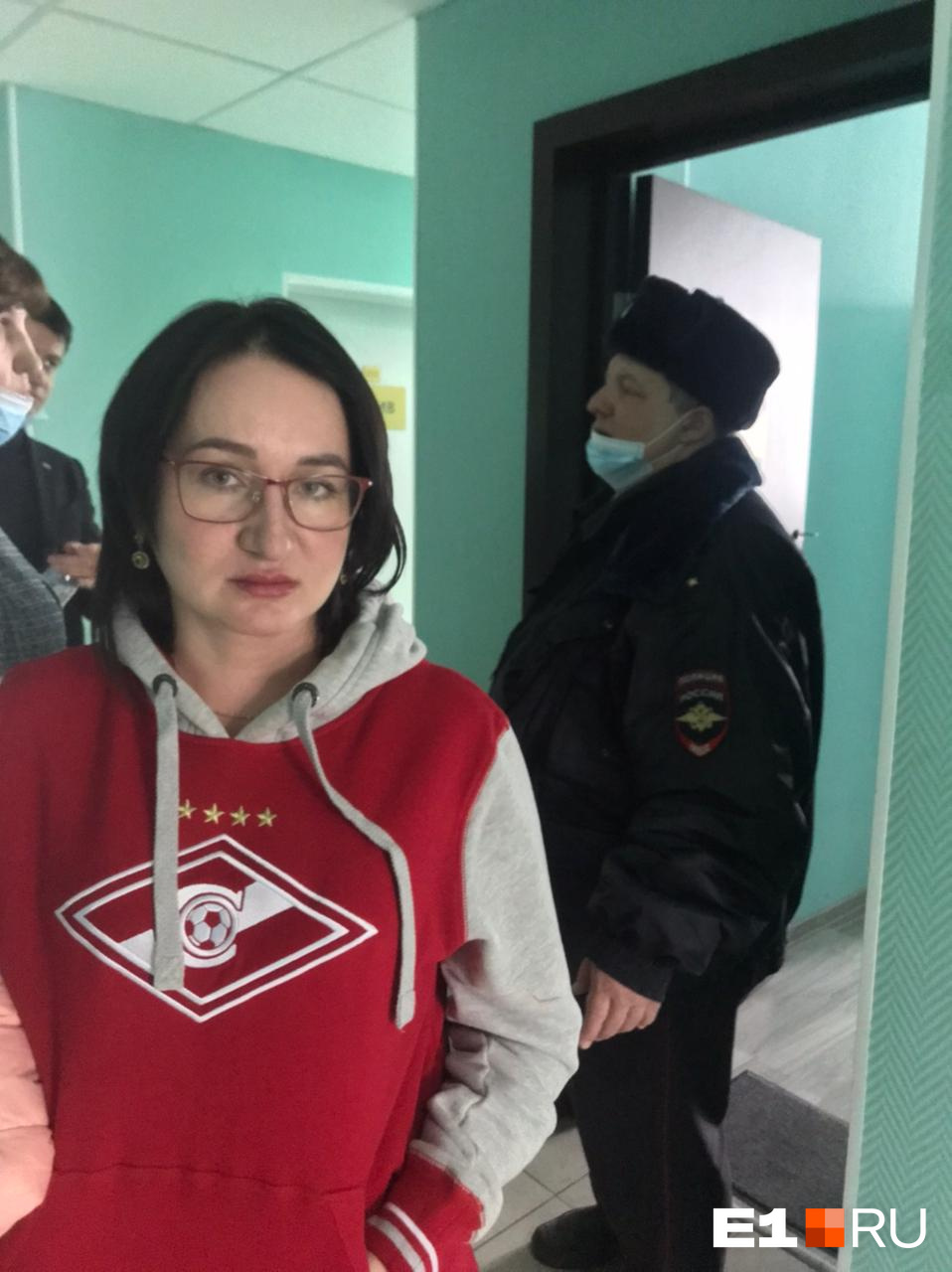 Наталья Крылова в актовом зале полиции Наталья Крылова в актовом зале полиции