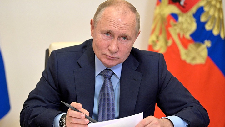 Теперь точно по домам: публикуем указ Путина о нерабочих днях