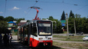 На линию в Новосибирске запустили отремонтированный московский <nobr class="_">трамвай —</nobr> смотрим, как он выглядит