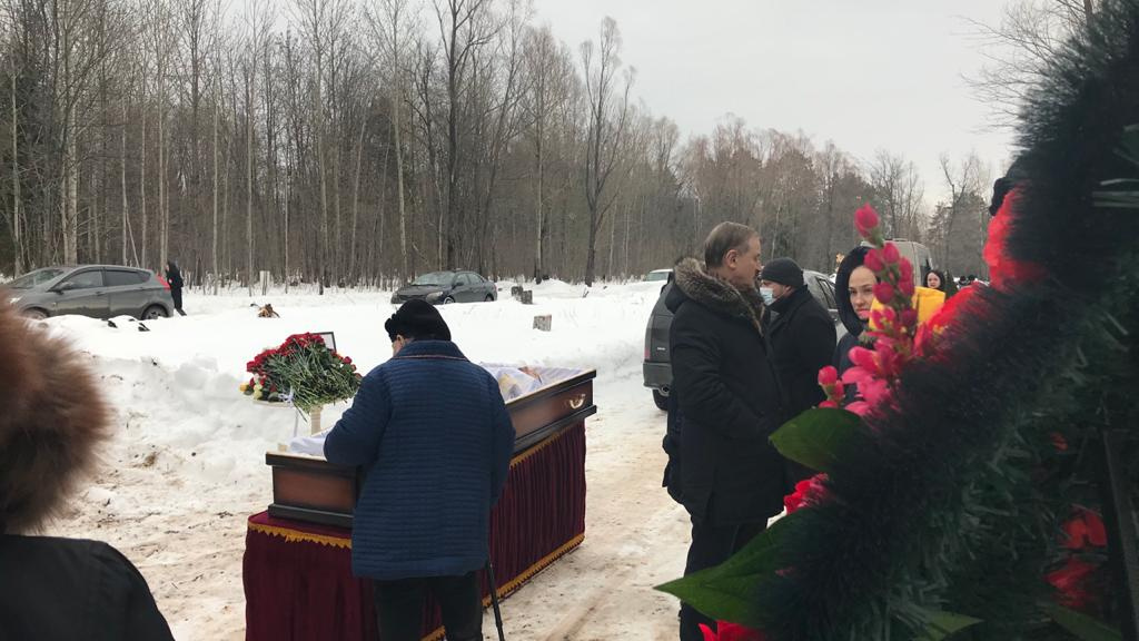 Николая рыжкова похоронили. Могила веры Пехтелевой.