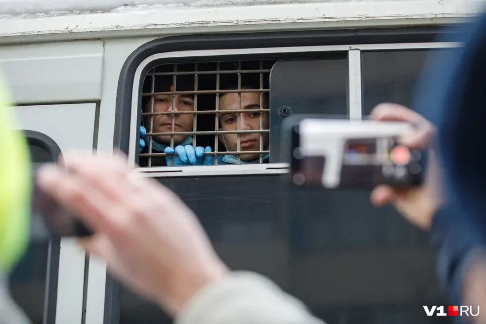 Отделения полиции сегодня были полными как никогда Отделения полиции сегодня были полными как никогда