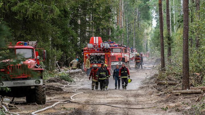 Власти сняли межрегиональный режим ЧС на границе с Мордовией. Вспоминаем, как пожарные и волонтеры спасали Саров и Первомайск