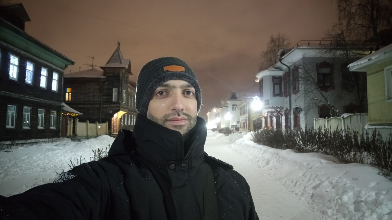 Васим переехал в Архангельск в 2019 году Васим переехал в Архангельск в 2019 году