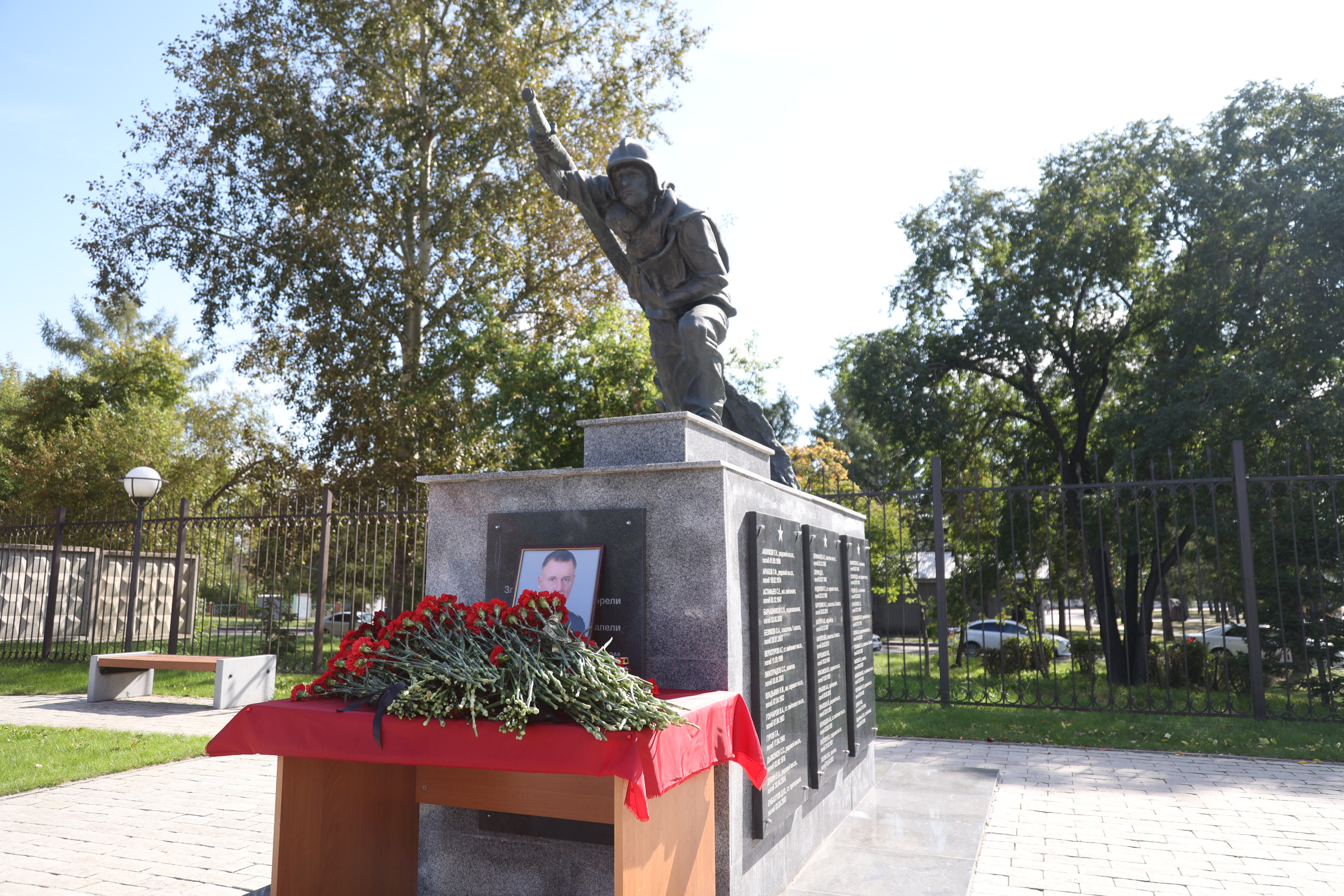 Евгений Зиничев будет похоронен на Северном кладбище в Санкт-Петербурге