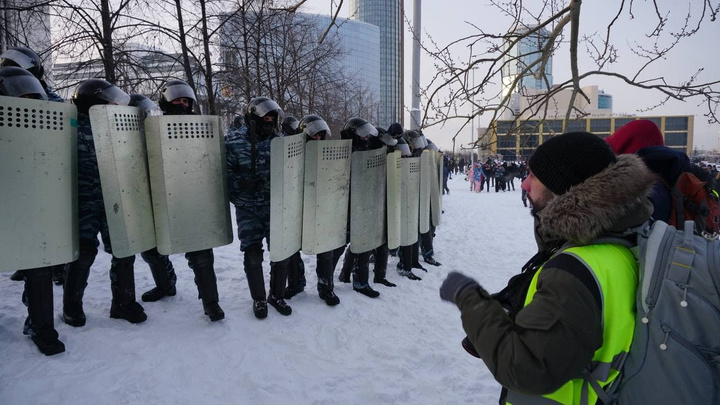 Пропавший во время митинга в Екатеринбурге фотограф рассказал, как его задерживали