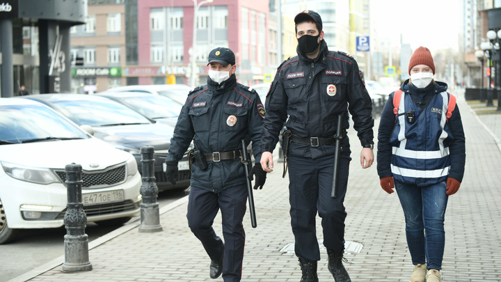 Куйвашев объявил о возвращении отрядов, которые будут наказывать антимасочников
