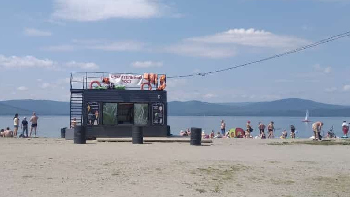 Власти Миасса установили таблички о запрете купания в озере Тургояк