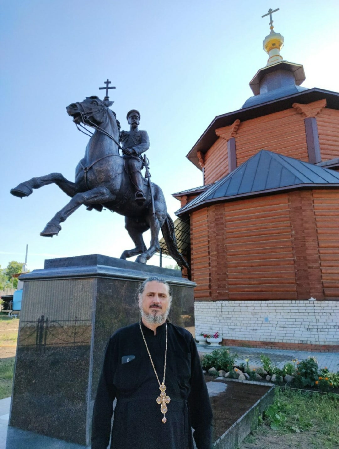 Николай Болдырев с памятников Николаю II Николай Болдырев с памятников Николаю II