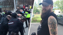 В Архангельске на акции в поддержку Навального задержали мужчину. Он кричал лозунги на митинге