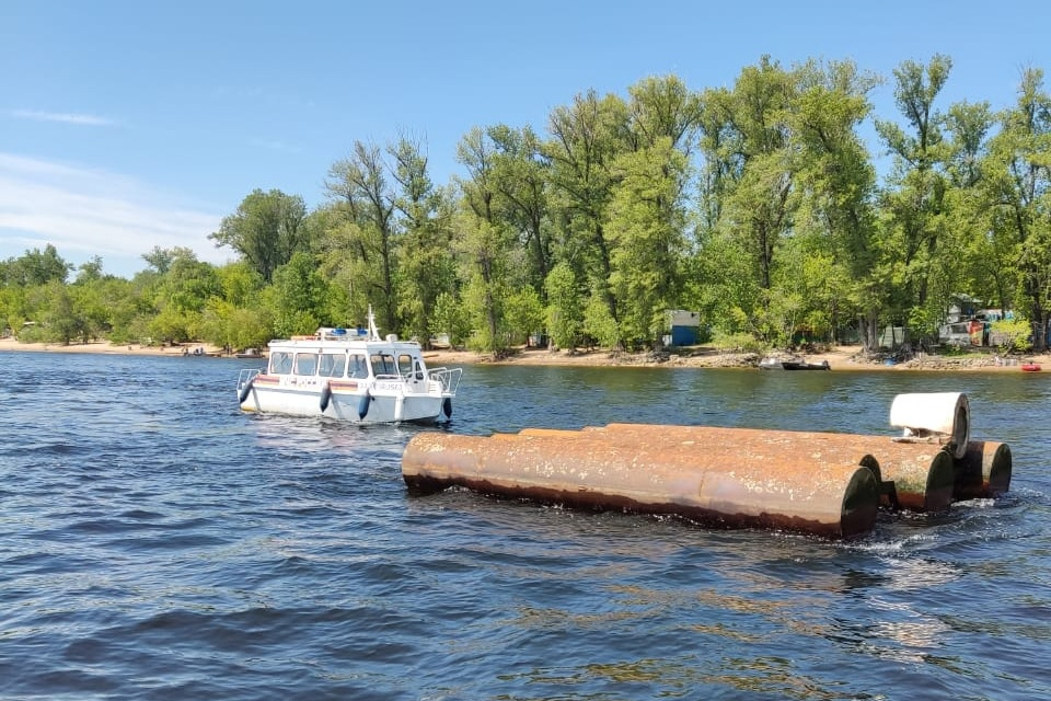 На воде находился корабль. Теплоход Барракуда Самара. Корабль Барракуда Самара. Затонул Речной теплоход "Барракуда",. Самара затонул теплоход Барракуда.