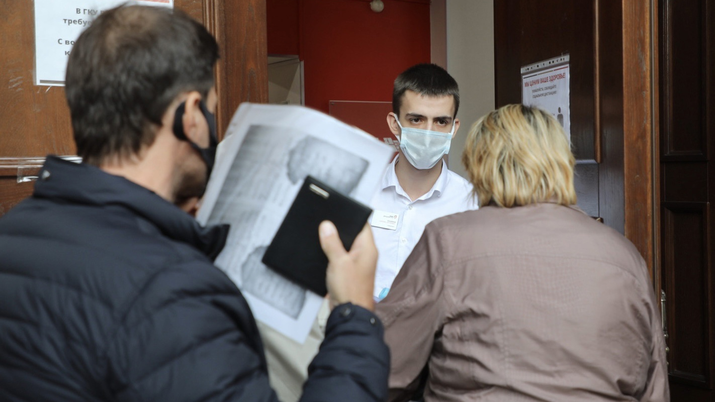 «Это Волгоград, детка»: адвокат рассказала про мифическую отмену входа в МФЦ без сведений о прививке