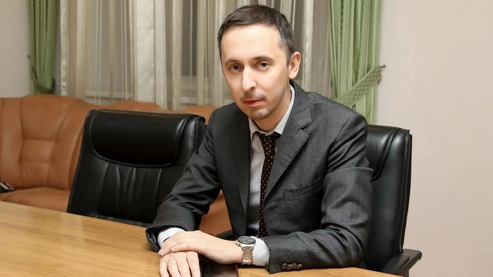 Глава нижегородского Минздрава Давид Мелик-Гусейнов самоизолировался из-за положительного теста на ковид