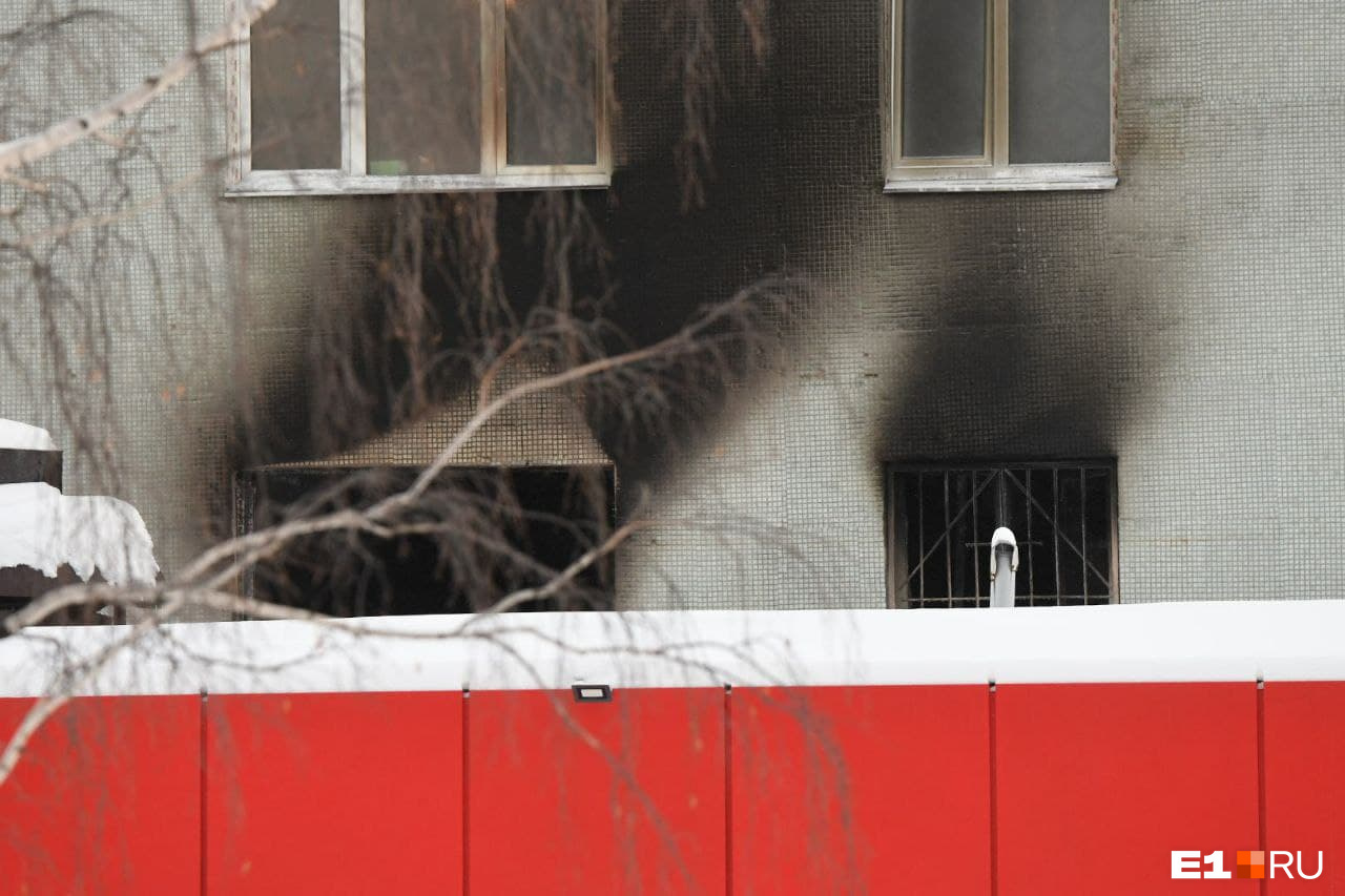 На окнах квартиры, где произошел пожар, были решетки