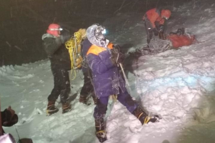 Туристы попали в снежный плен на высоте 5000 метров
