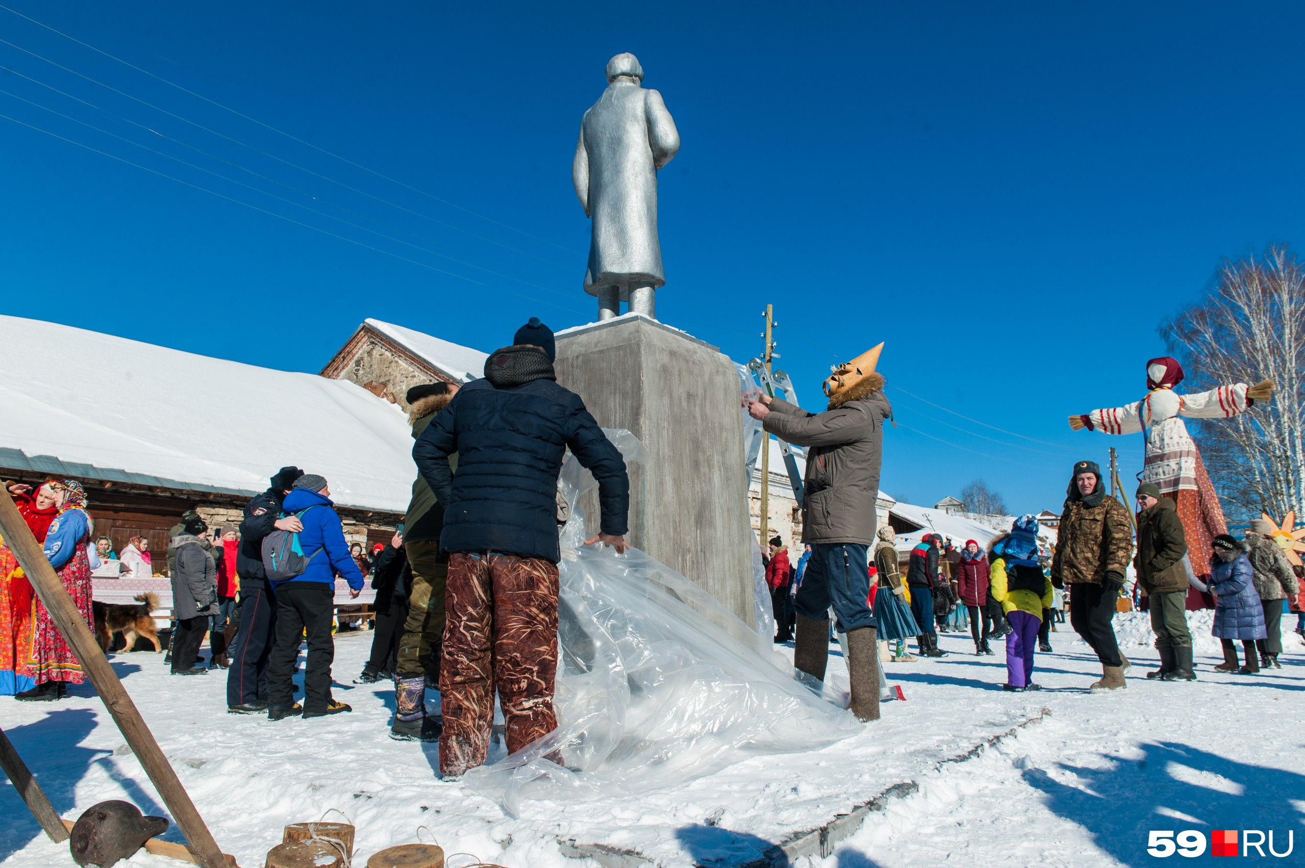 А позже его закрыли пленкой А позже его закрыли пленкой