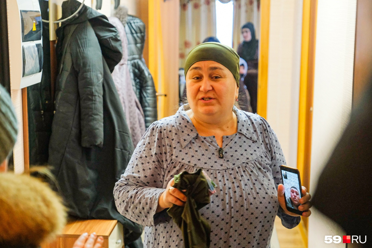 Глава женсовета таджикской диаспоры в доме матери убитой девушки