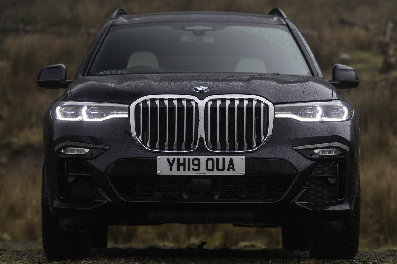 BMW X7 ознаменовал переход марки на переразмеренные «ноздри», что оценили далеко не все поклонники марки BMW X7 ознаменовал переход марки на переразмеренные «ноздри», что оценили далеко не все поклонники марки
