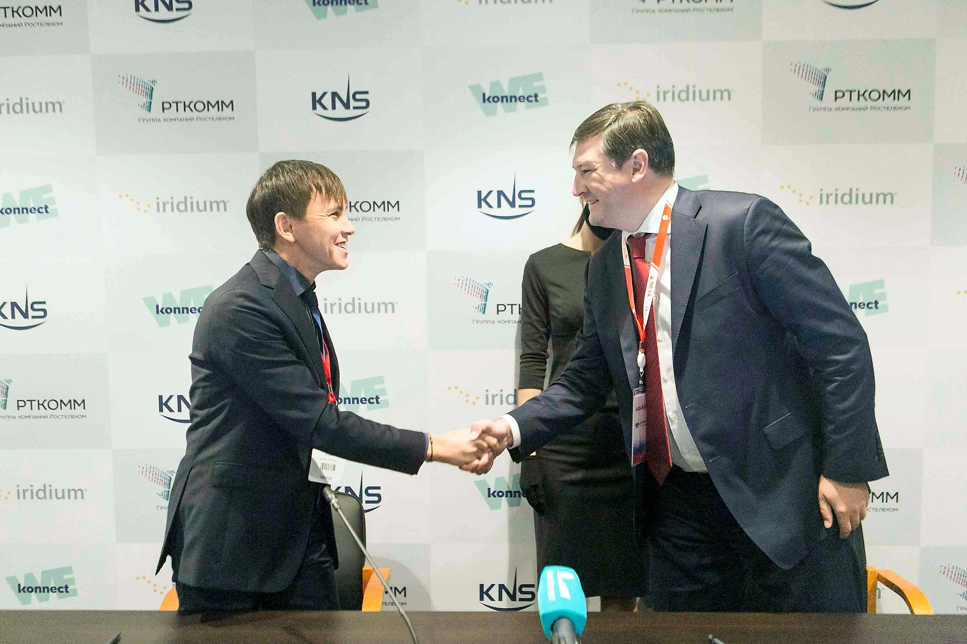 Глава KNS Inc Кевин Джин участвовал в мероприятии онлайн, на конференции присутствовал его российский коллега Ильдар Вахитов