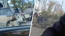 Пробка растянулась на три километра: на Мочищенском шоссе фура попала в аварию с двумя машинами