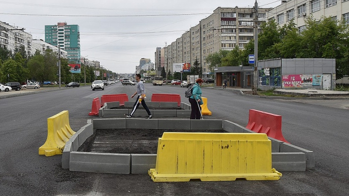 Зам Котовой объяснил, как организуют движение на Комсомольском проспекте после дорожного ремонта