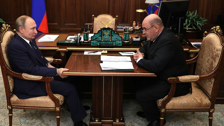 Путин и Мишустин опубликовали свои доходы. У кого больше денег?