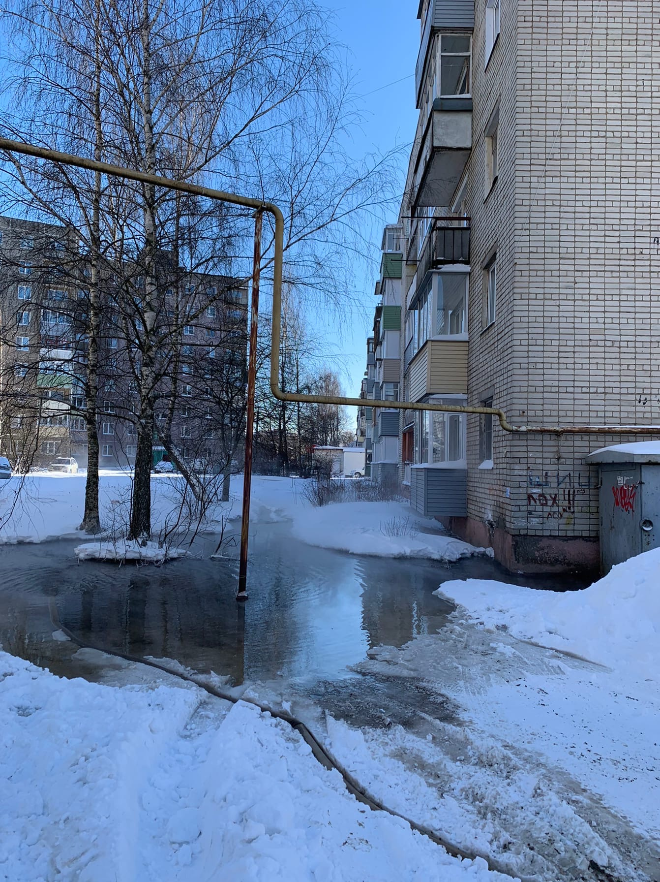 А это протекающие трубы Ростова А это протекающие трубы Ростова