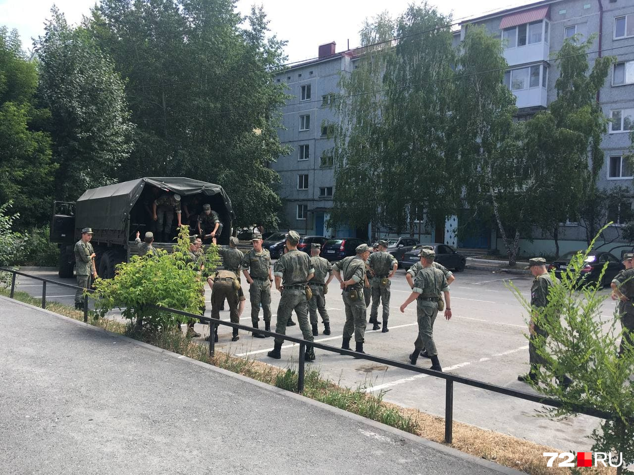 В поисках девочки участвовали и военные В поисках девочки участвовали и военные
