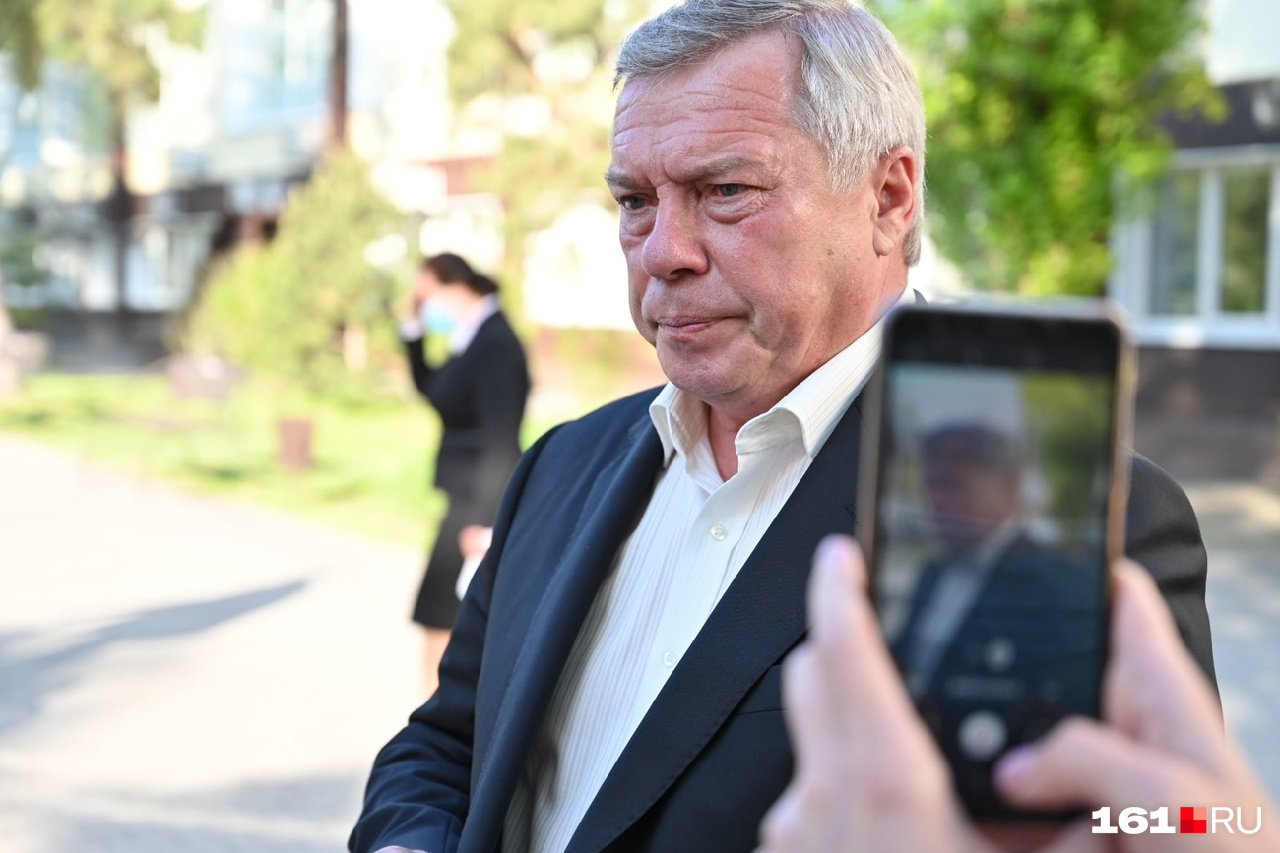 Губернатор объявил днем траура субботу, когда планировались последние звонки Губернатор объявил днем траура субботу, когда планировались последние звонки