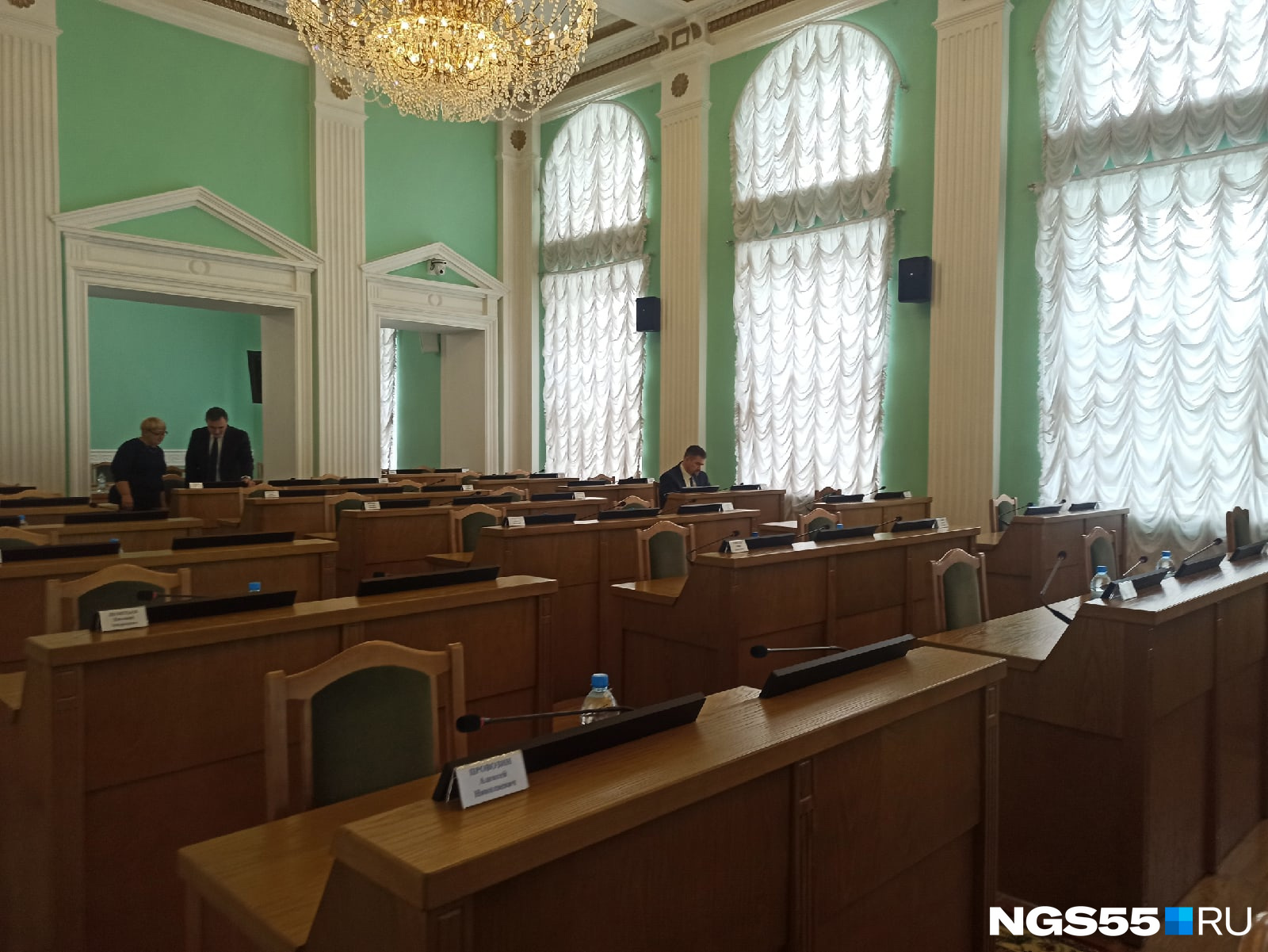 Депутаты собираются Депутаты собираются