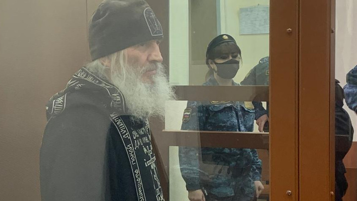 Монастырь отца Сергия ежегодно отправлял в епархию миллионы рублей: адвокат