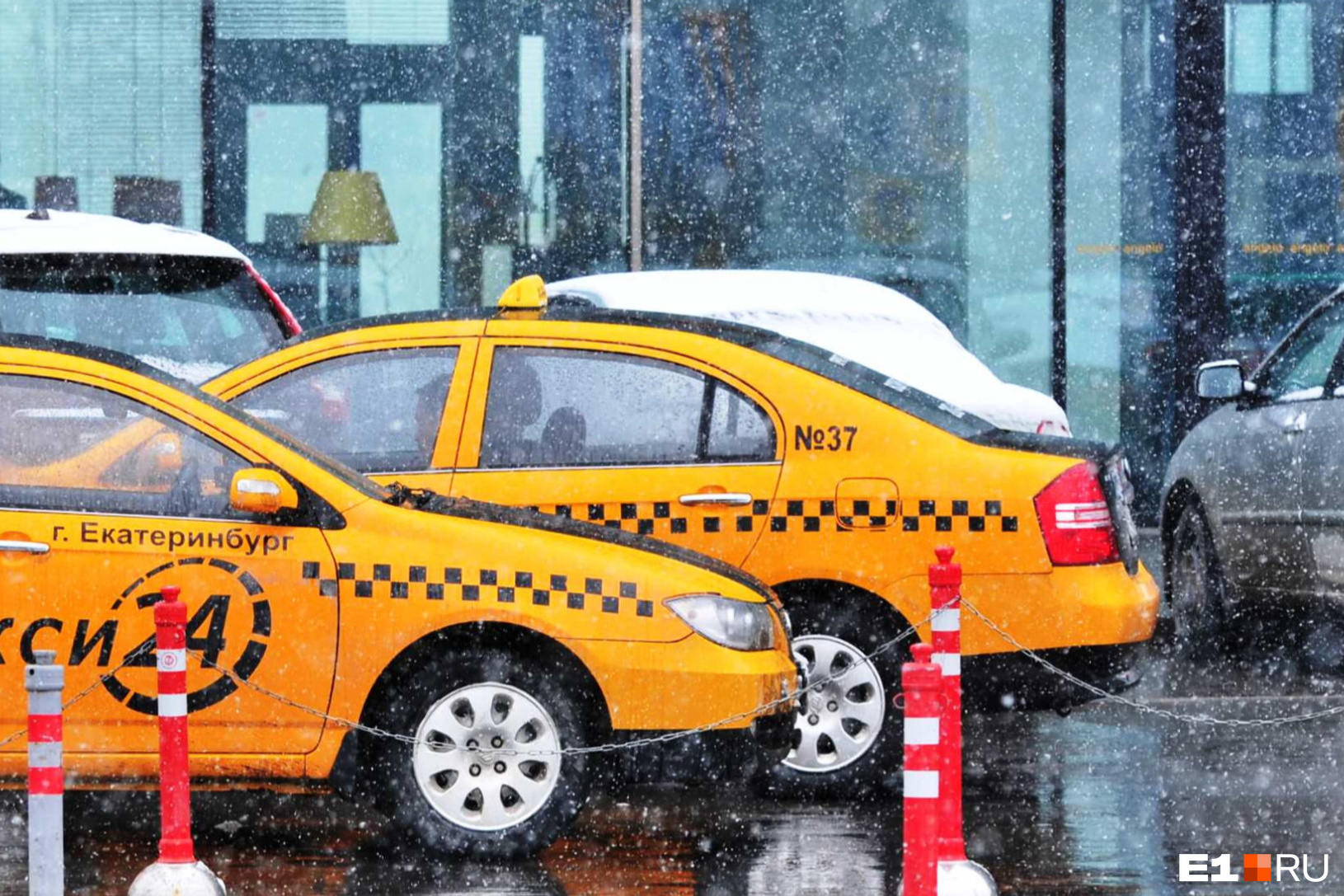 Сколько зарабатывают в такси в Екатеринбурге