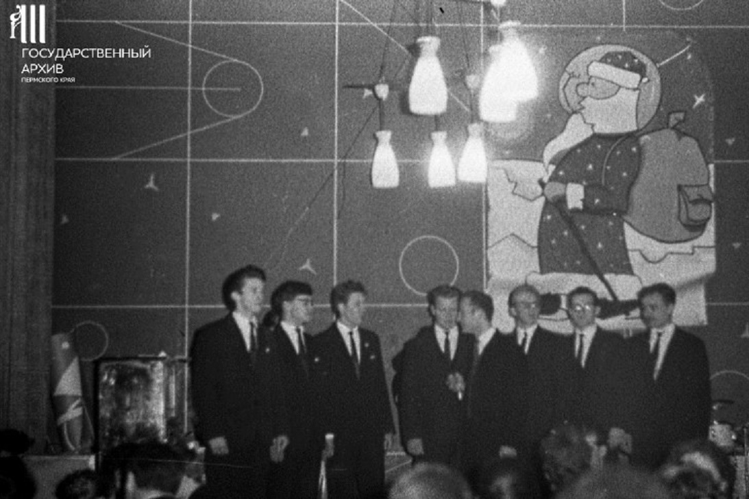 Новогодний вечер-огонек медицинского института в кафе «Космос», 1964 год