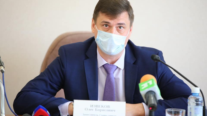 Силовики задержали вице-мэра Олега Извекова и ведут допрос. Ему грозит арест