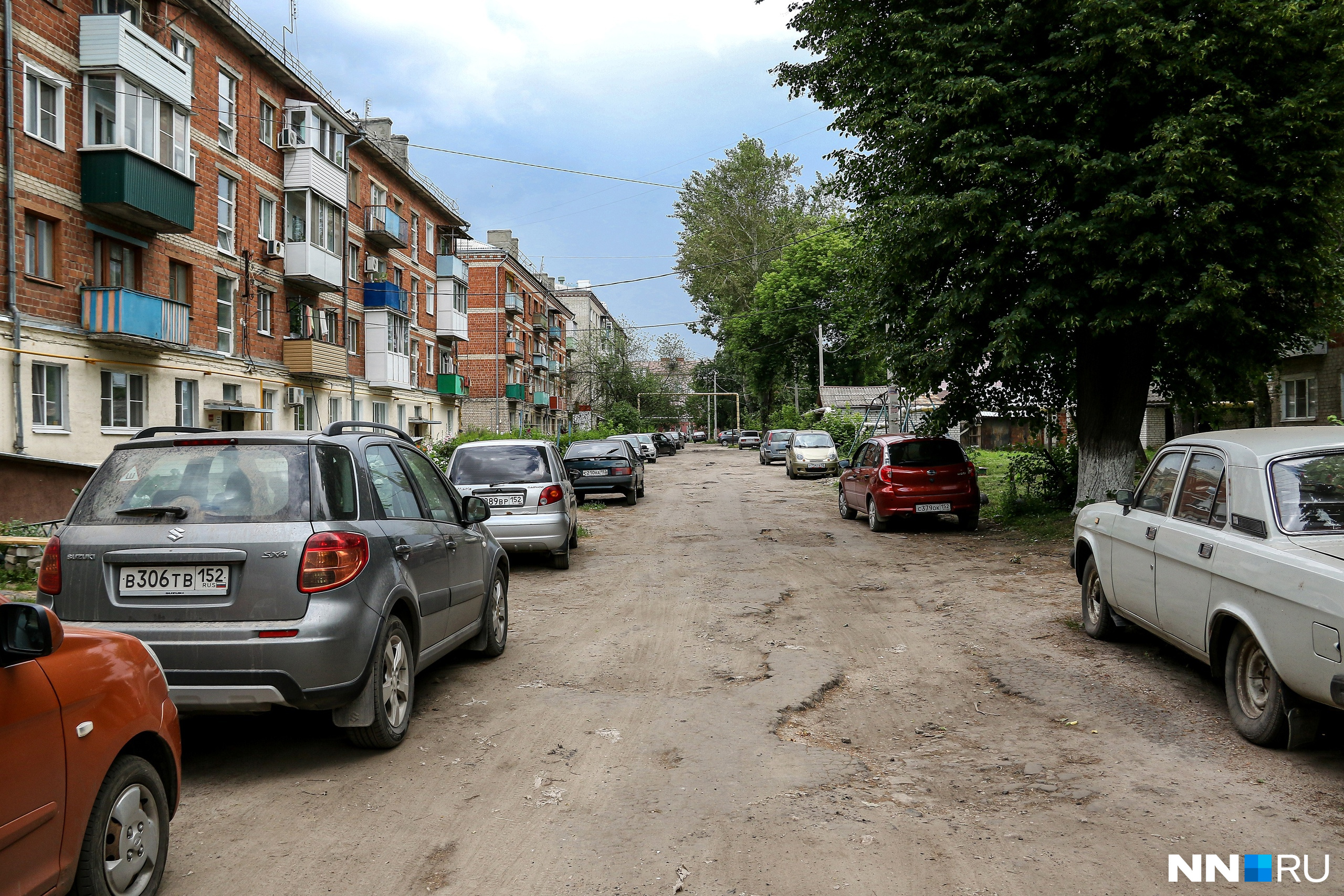 Дороги на некоторых улицах Павлова производят удручающее впечатление