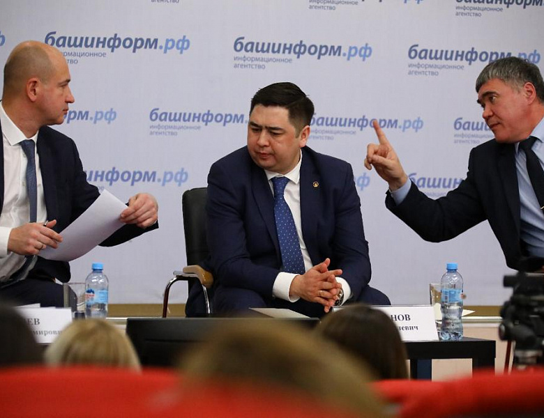 После коллегии Агентства по печати и СМИ республики ряд изданий, в том числе государственное агентство «Башинформ», сообщили о предложении Бадранова создать в регионе центр повышения компетенции журналистов После коллегии Агентства по печати и СМИ республики ряд изданий, в том числе государственное агентство «Башинформ», сообщили о предложении Бадранова создать в регионе центр повышения компетенции журналистов