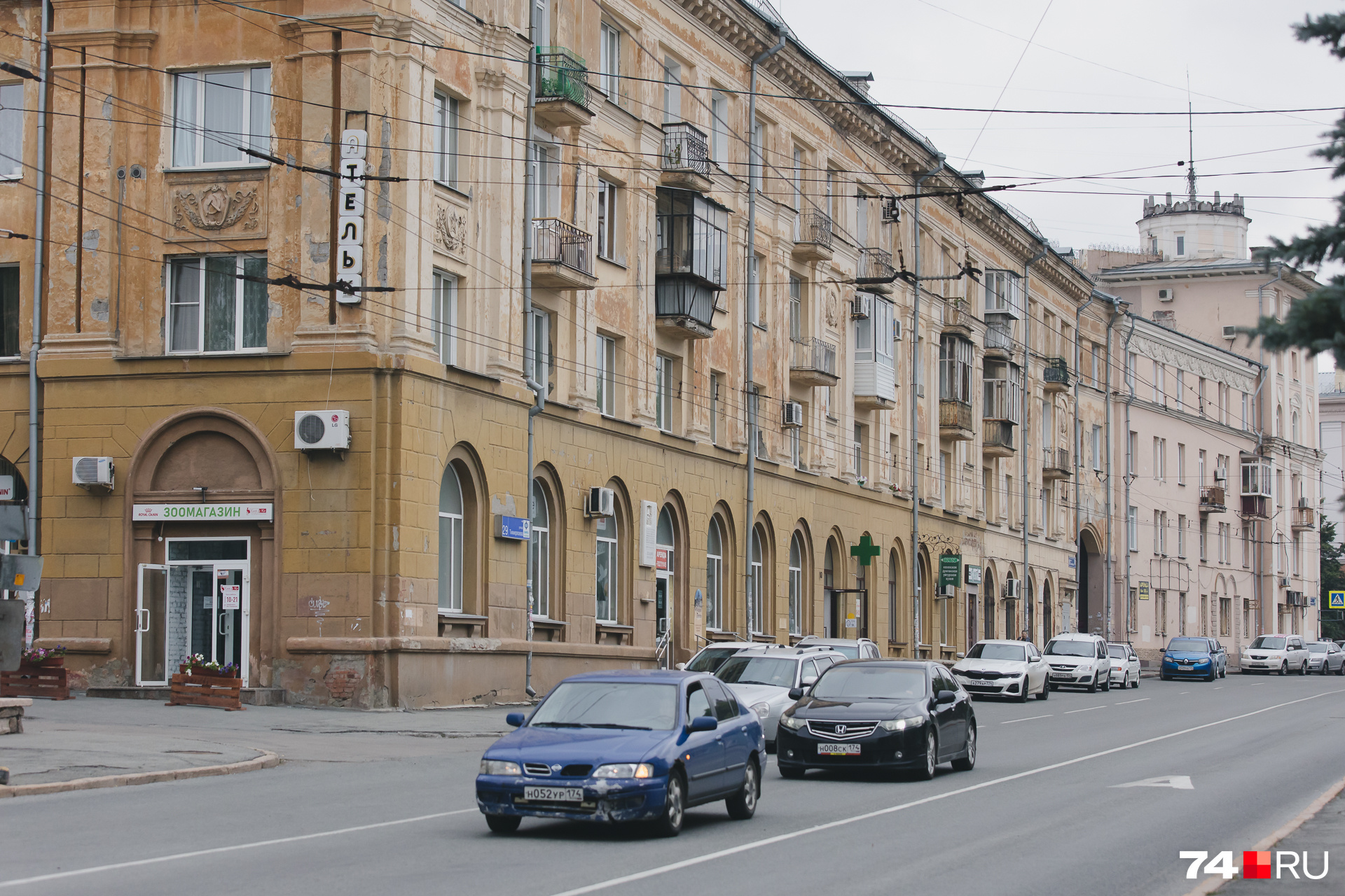 Ремонт одного квадратного метра фасада по нормам должен стоить не больше 2945 рублей, из-за этого работы на многих объектах буксуют
