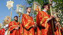 Это традиция царей: в Волгограде в ночь с 16 на 17 июля пройдет служба с белыми цветами и крестный ход