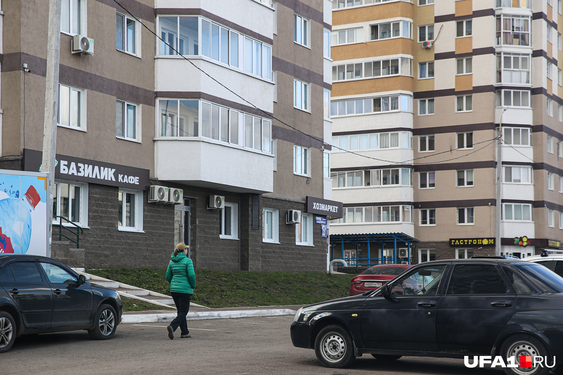 Три торговых точки и квартира Шайбаковых оказались расположены буквально в шаге друг от друга