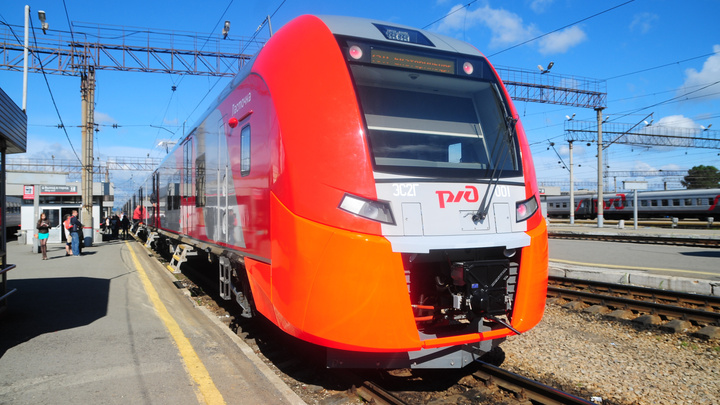 Рейсы скоростных поездов «Ласточка» из Екатеринбурга хотят продлить до Омска