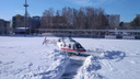 В Березовском вертолет посадили на поле стадиона